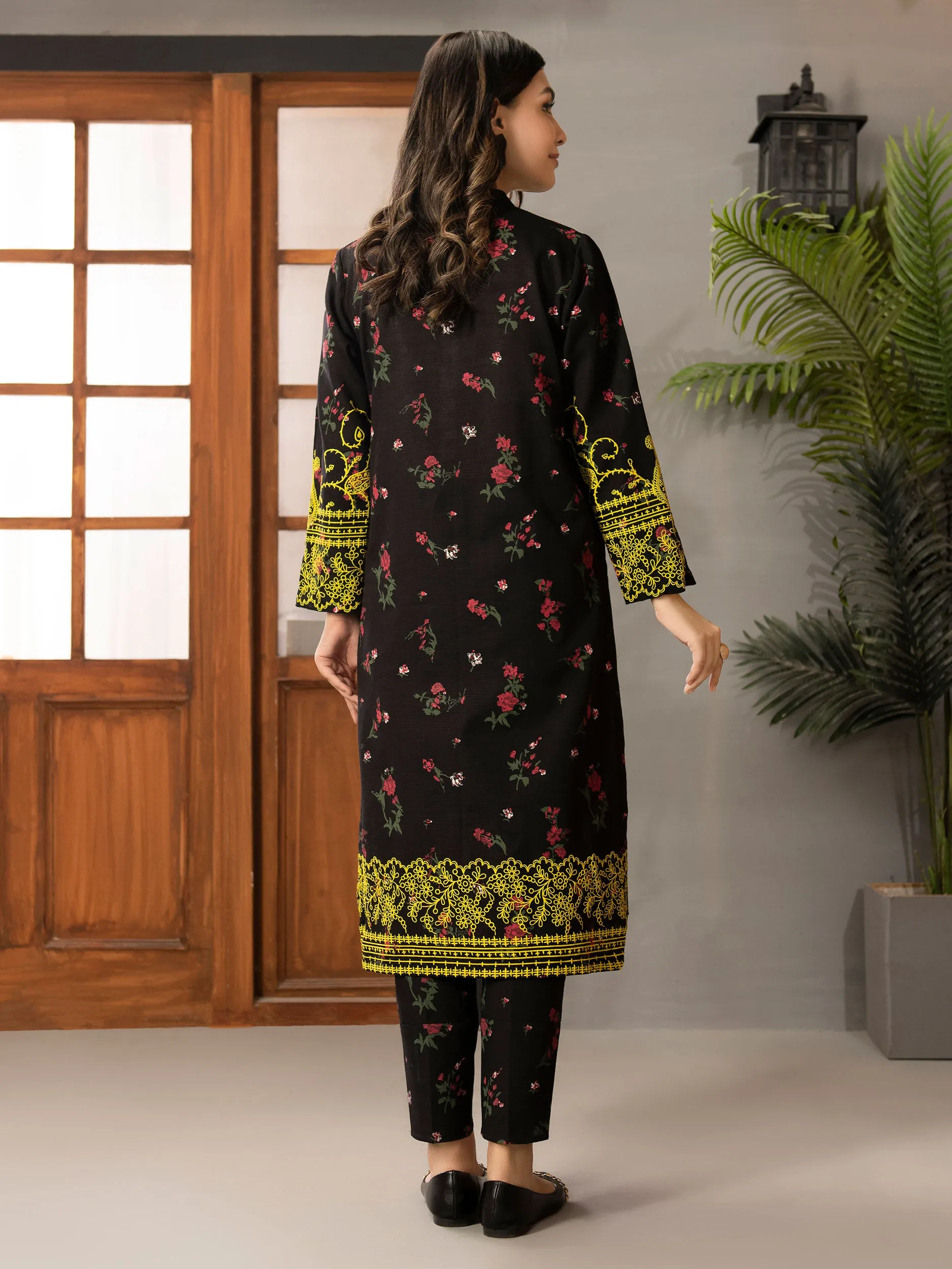 2 Piece Khaddar Suit-Embossed (Unstitched)